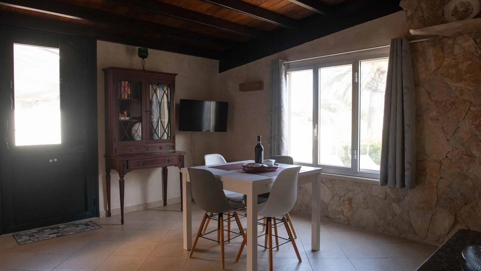 Elmani Villa Pozzallo Italy